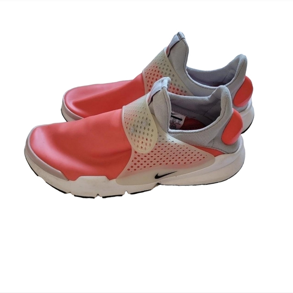 NIKE | mens sock dart se shoes | size 9